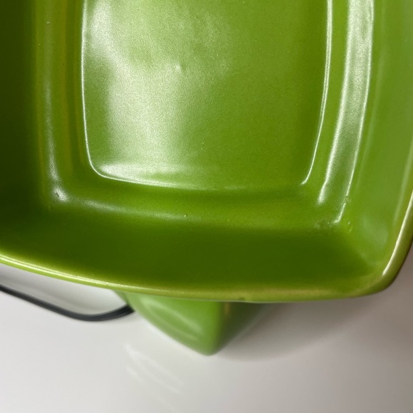 Retired Scentsy Wax Warmer Square Classic Curve Green Rounded Full Size - Picture 9 of 11